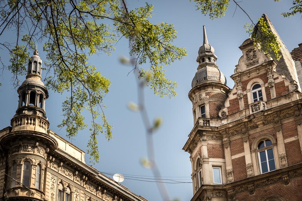 Small Paris Budapest Exterior foto
